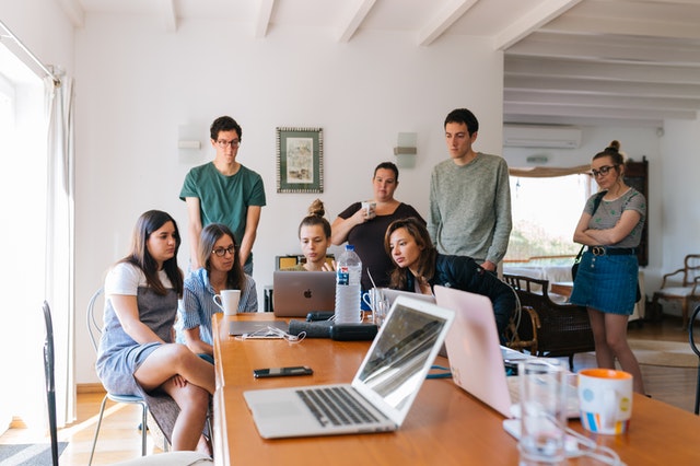 Crea un Espacio Seguro para Expresar Ideas